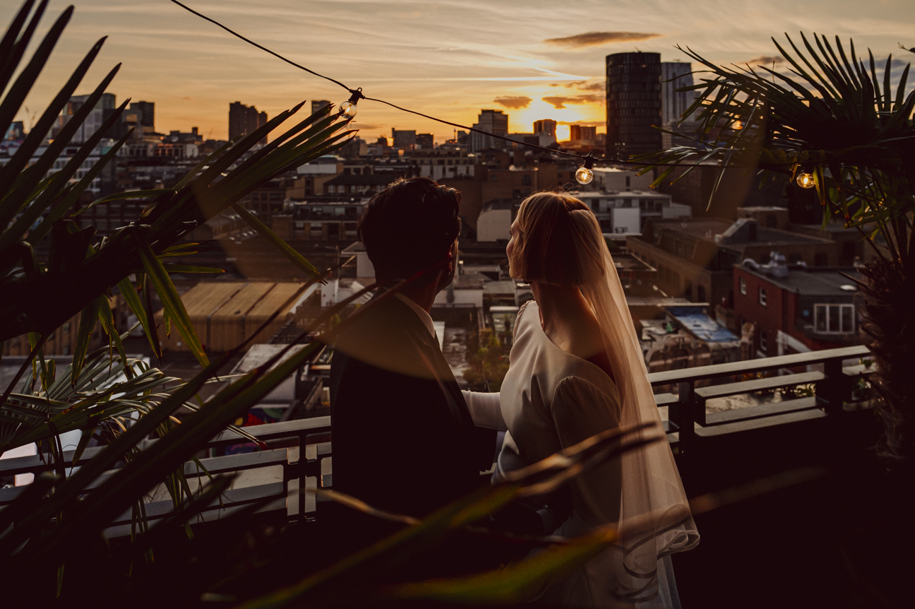 one hundred shoreditch wedding, london wedding photographer, creative wedding photographer, authentic wedding photographer, stylish wedding, modern wedding photographer