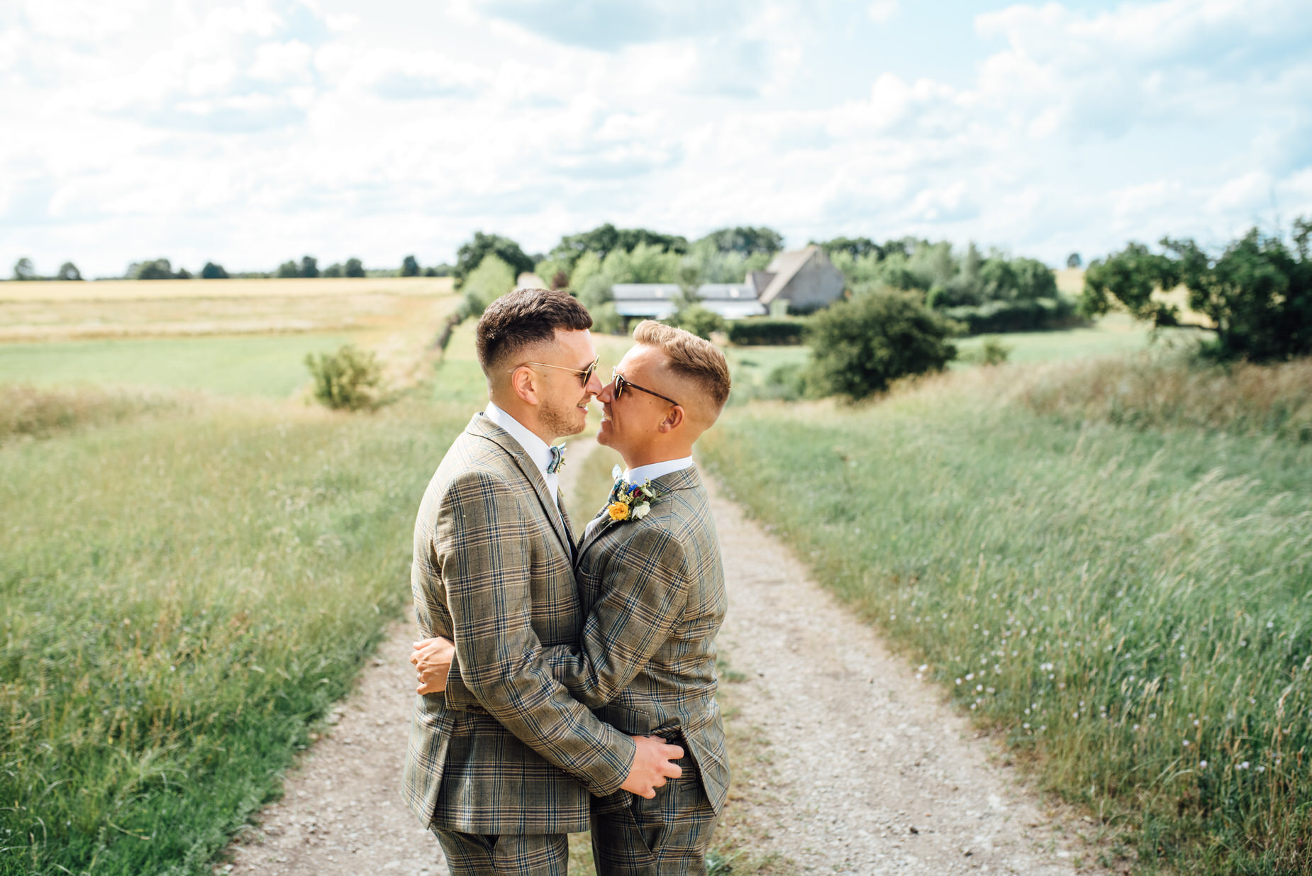 queer wedding portraits, stone barn wedding, cotswolds wedding, queer wedding, 