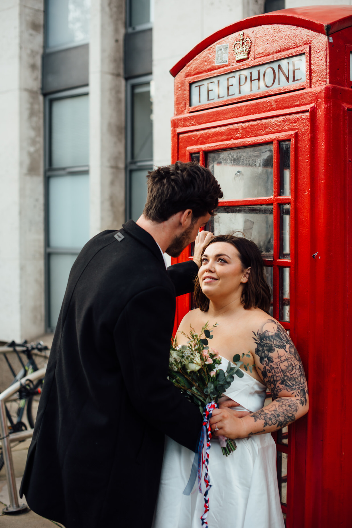 london elopement, cool wedding photography, modern wedding photography, michelle wood photographer