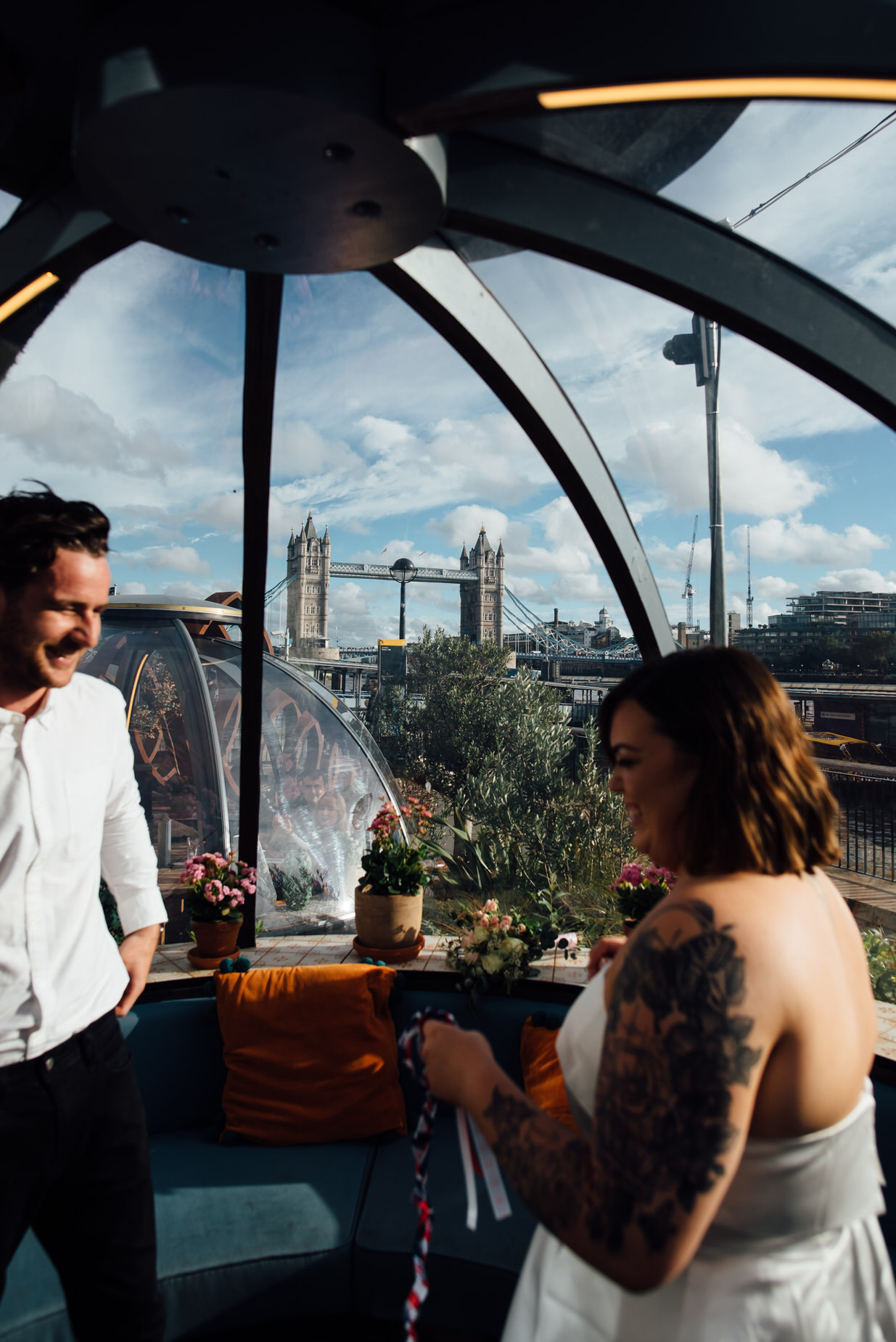 Tower Bridge London, london elopement, cool wedding photography, modern wedding photography, michelle wood photographer